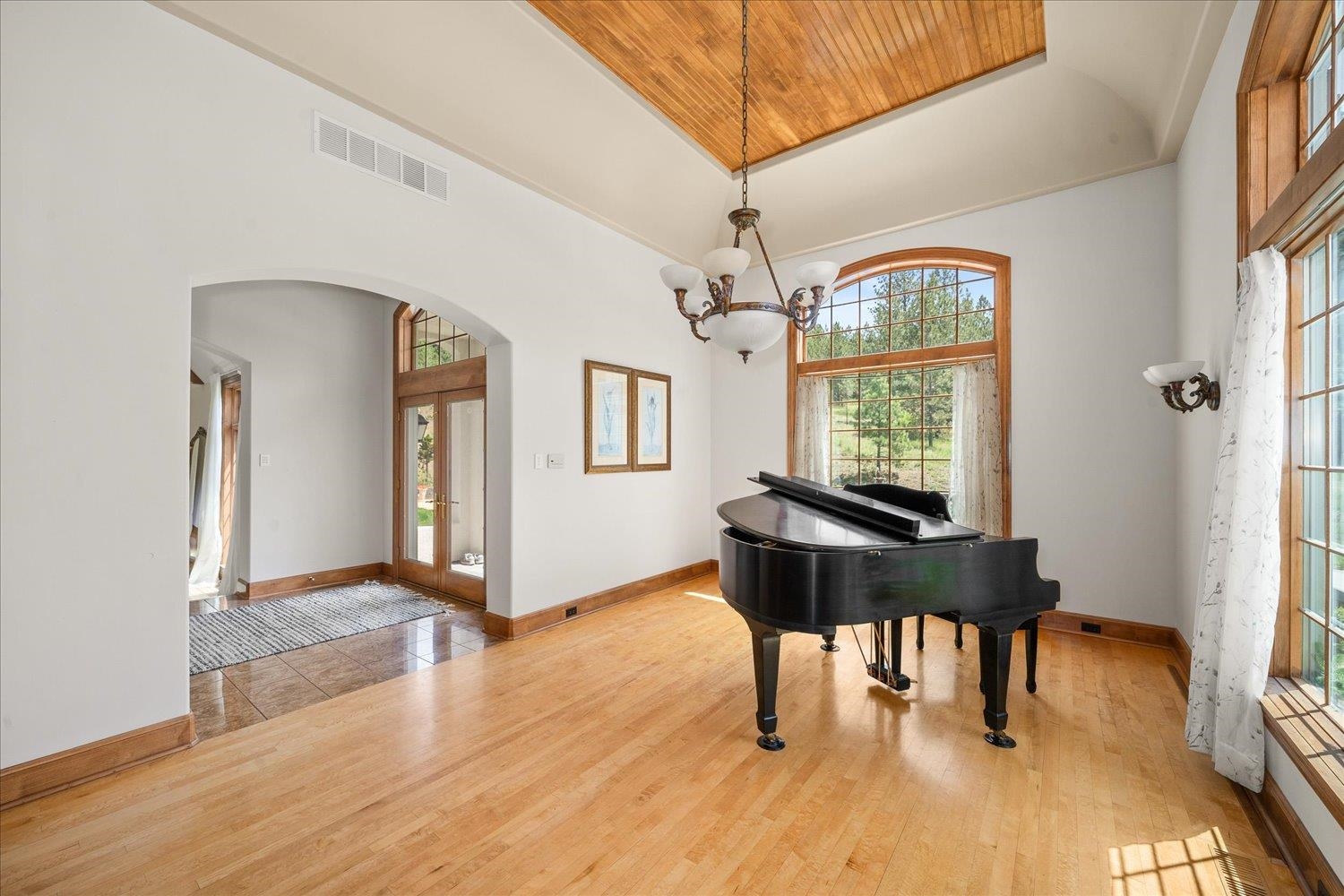 Spokane, Washington, 99212, United States, 4 Bedrooms Bedrooms, ,6 BathroomsBathrooms,Residential,For Sale,1978183