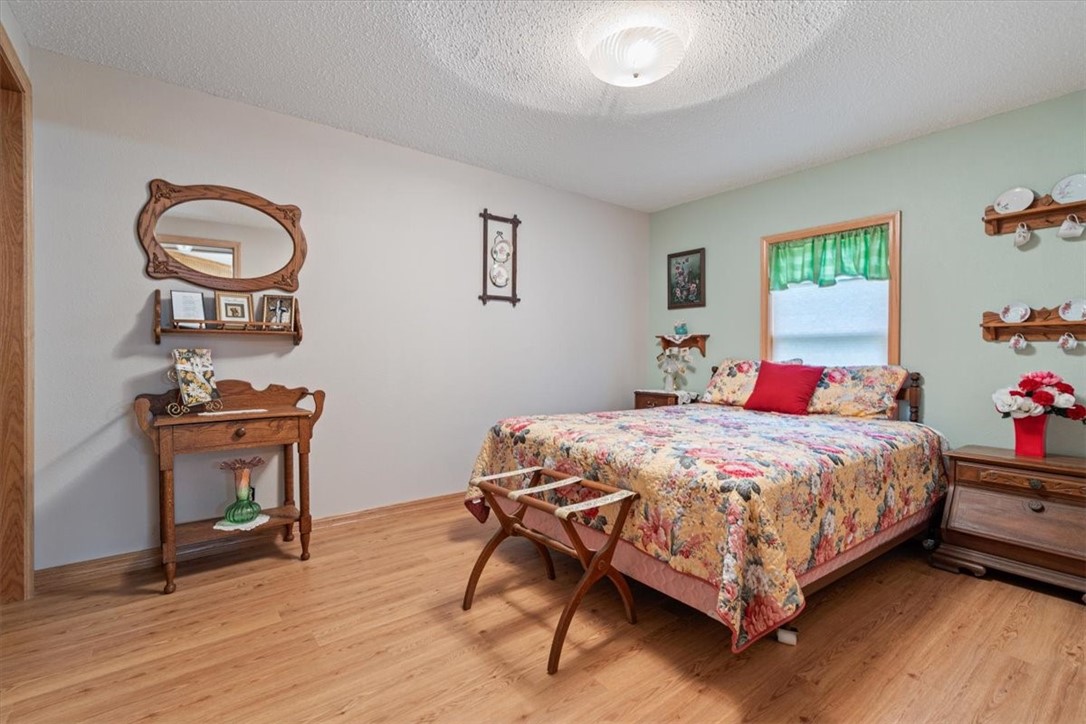 Anderson, Missouri, 64831, United States, 3 Bedrooms Bedrooms, ,2 BathroomsBathrooms,Residential,For Sale,1866248