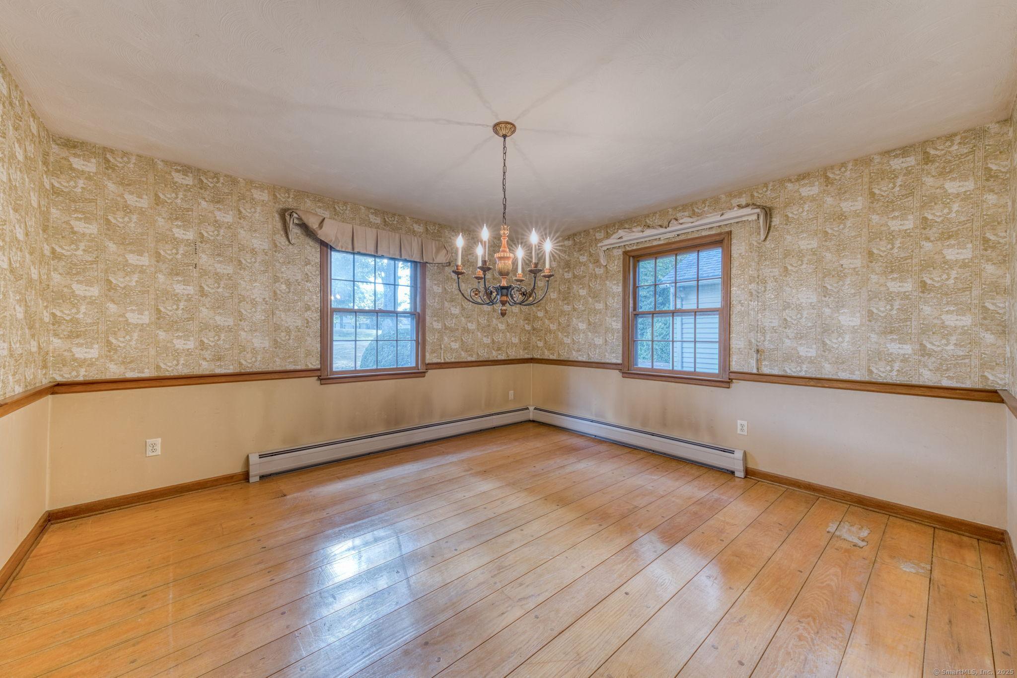 Wethersfield, Connecticut, 06109, United States, 4 Bedrooms Bedrooms, ,3 BathroomsBathrooms,Residential,For Sale,1935230
