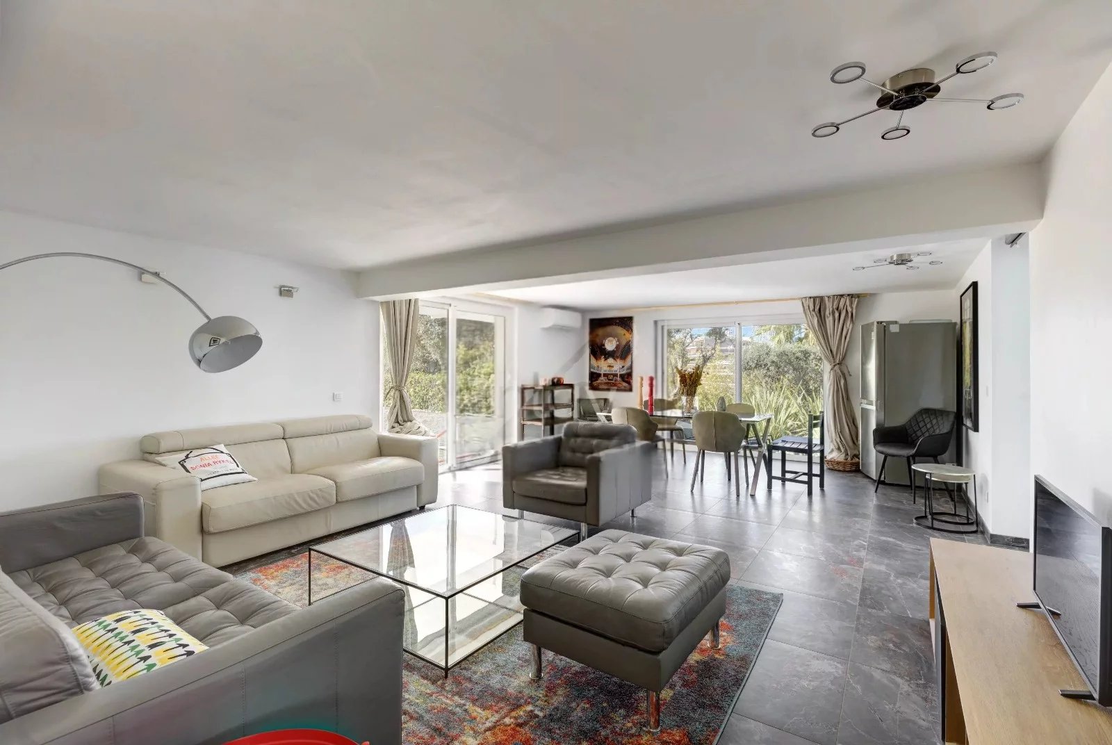 Le Cannet, Provence-Alpes-Côte d’Azur, 06110, FR, 4 Bedrooms Bedrooms, ,4 BathroomsBathrooms,Residential,For Sale,1829456