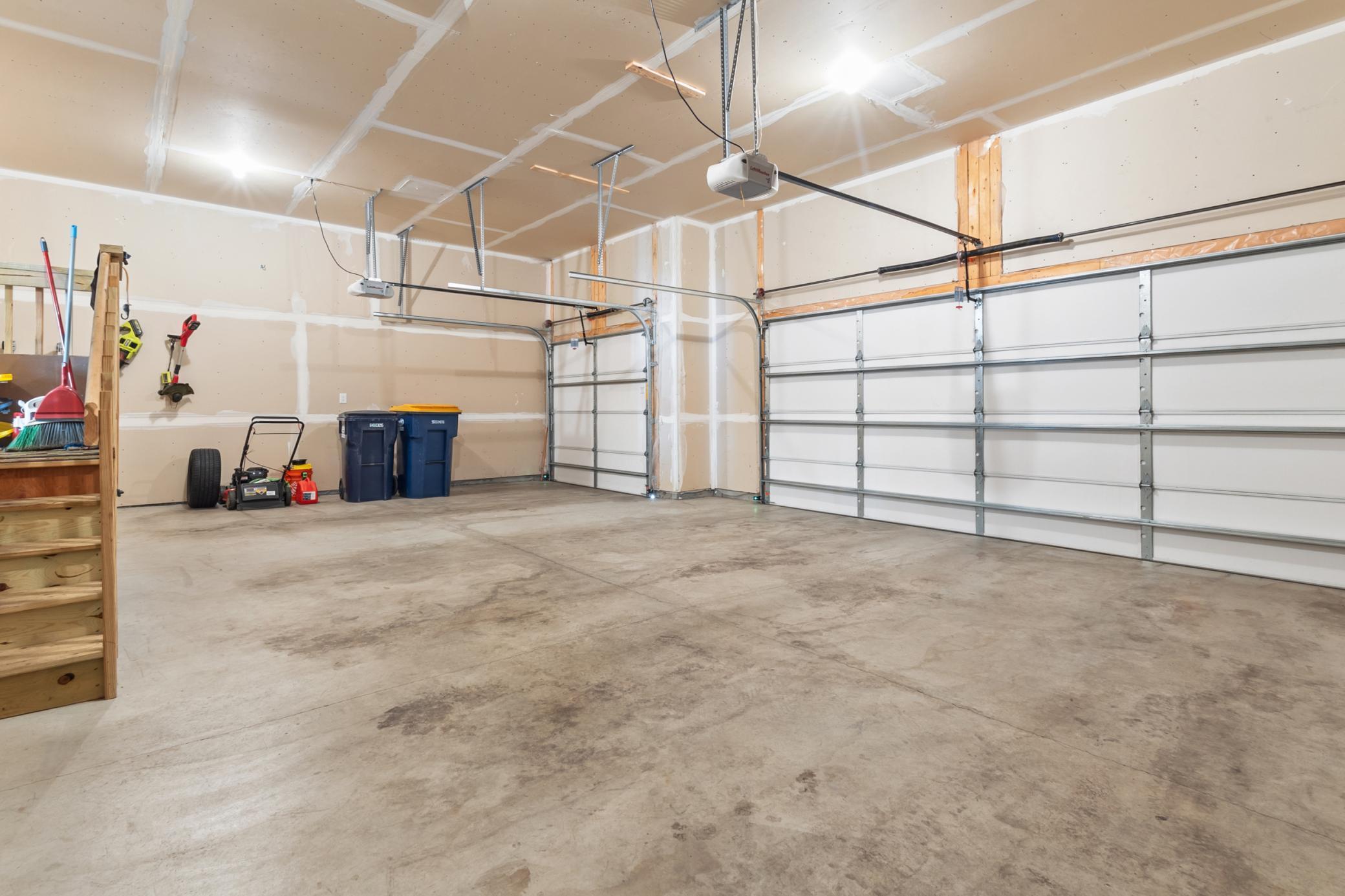 Farmington, Minnesota, 55024, United States, 4 Bedrooms Bedrooms, ,2 BathroomsBathrooms,Residential,For Sale,1990959