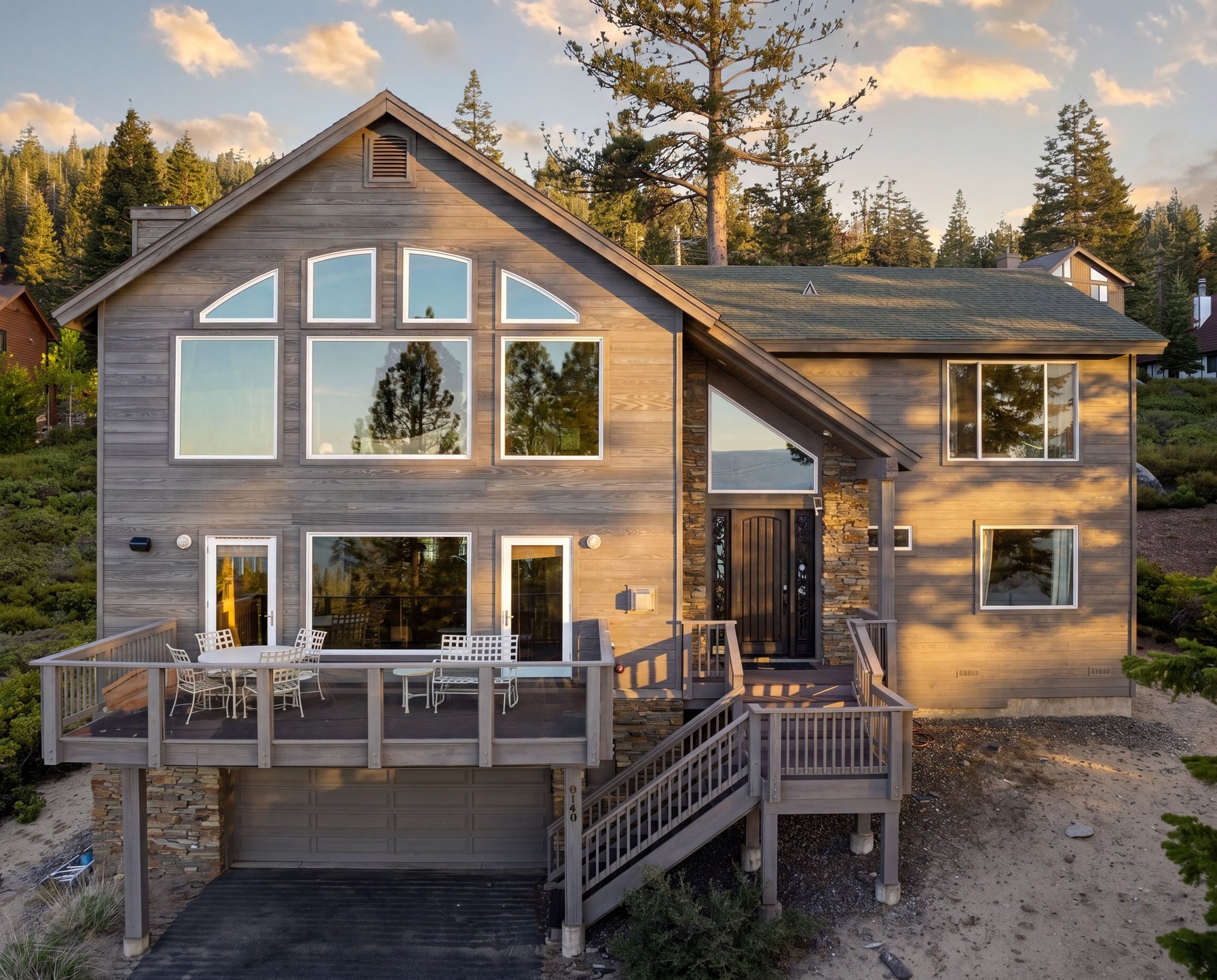  West Shore Mountain Retreat with Breathtaking Lake Views - 物件實景