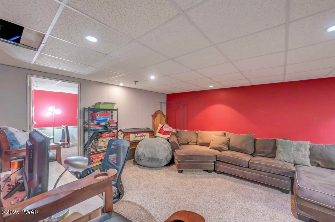 Honesdale, Pennsylvania, 18431, United States, 5 Bedrooms Bedrooms, ,4 BathroomsBathrooms,Residential,For Sale,1973688