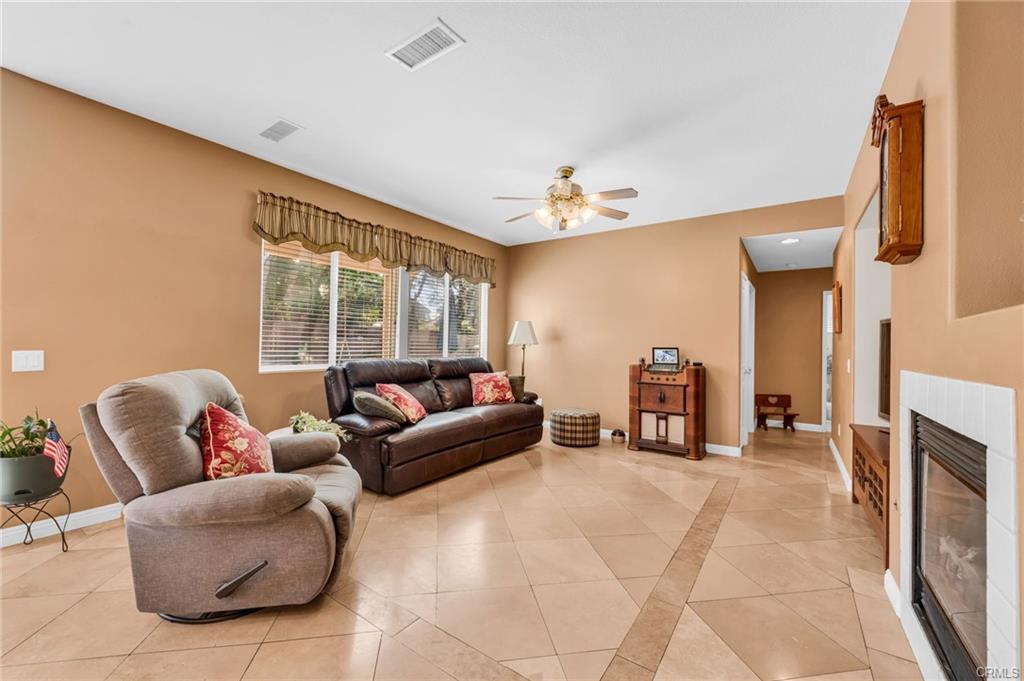 Eastvale, California, 92880, United States, 4 Bedrooms Bedrooms, ,3 BathroomsBathrooms,Residential,For Sale,1914327