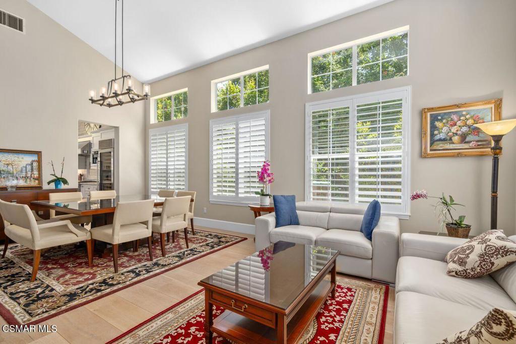 Thousand Oaks, California, 91362, United States, 4 Bedrooms Bedrooms, ,3 BathroomsBathrooms,Residential,For Sale,1926515
