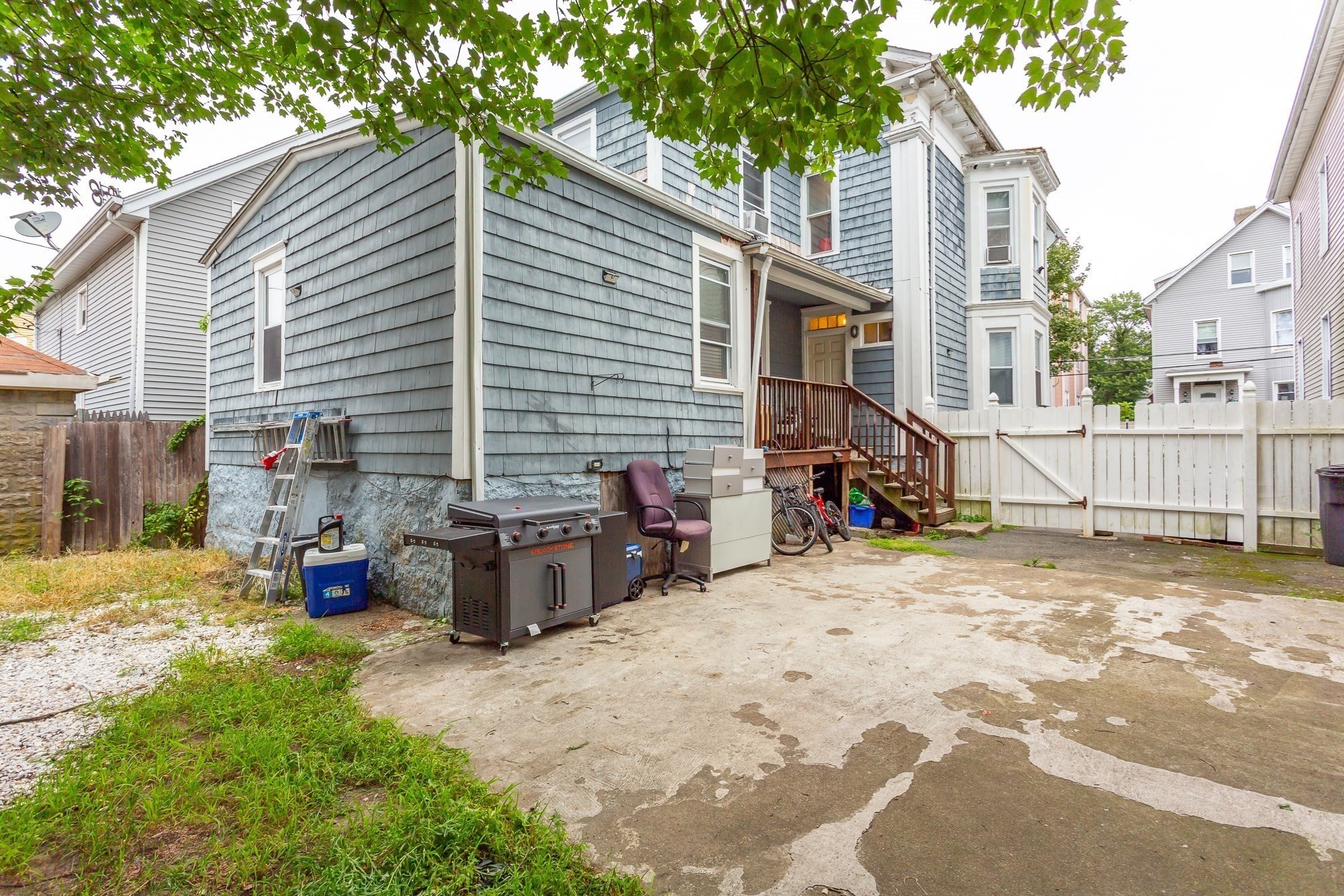 New Bedford, Massachusetts, 02740, United States, 7 Bedrooms Bedrooms, ,2 BathroomsBathrooms,Residential,For Sale,1943461