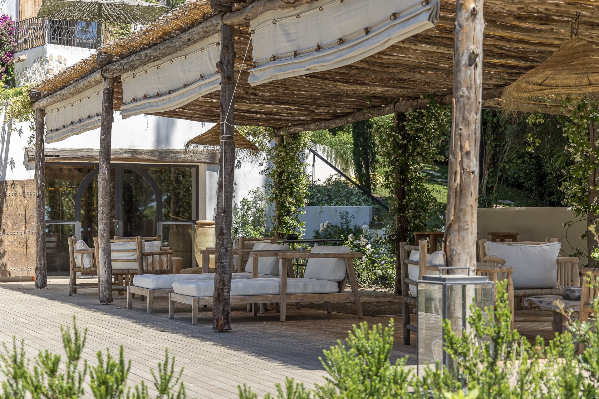  Renovated villa for sale in Mougins, 400 sqm, 5 bedrooms, Spa, pool, hillside v… - 物件實景