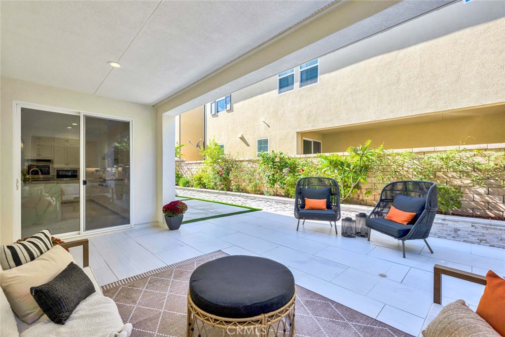 Lake Forest, California, 92630, United States, 4 Bedrooms Bedrooms, ,5 BathroomsBathrooms,Residential,For Sale,1988147