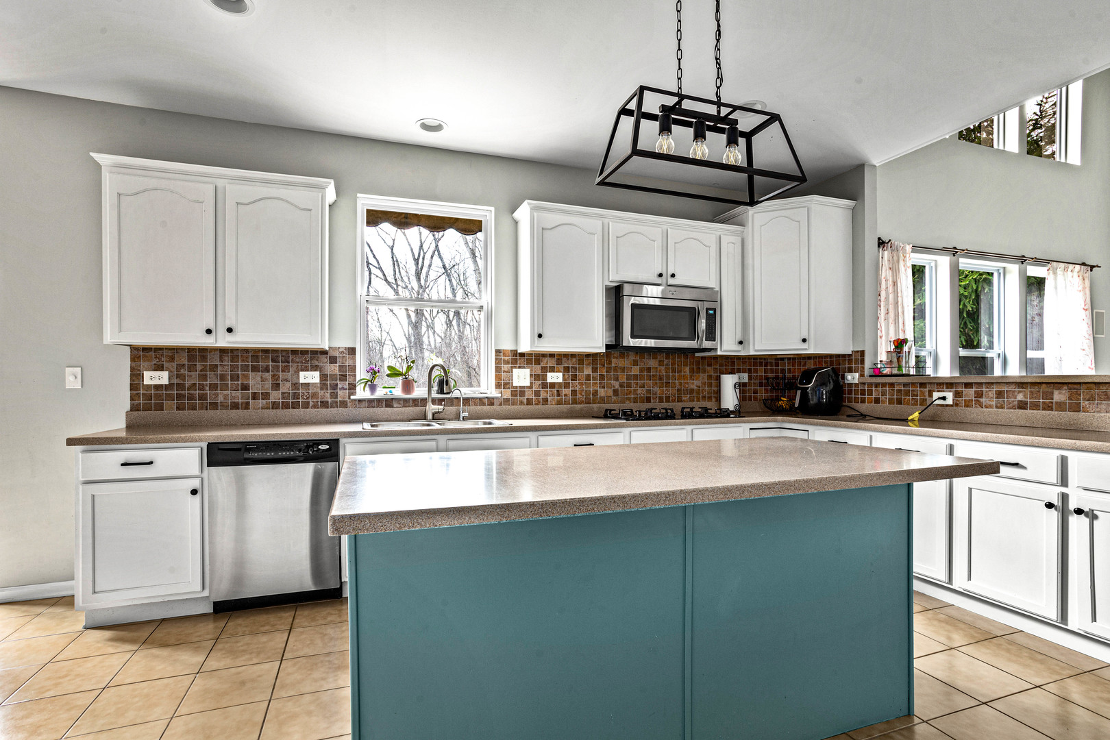 Bartlett, Illinois, 60103, United States, 4 Bedrooms Bedrooms, ,4 BathroomsBathrooms,Residential,For Sale,1950831
