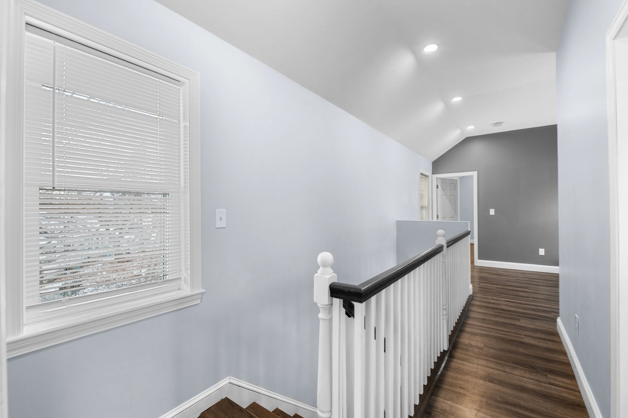 Revere, Massachusetts, 02151, United States, 2 Bedrooms Bedrooms, ,3 BathroomsBathrooms,Residential,For Sale,2008626