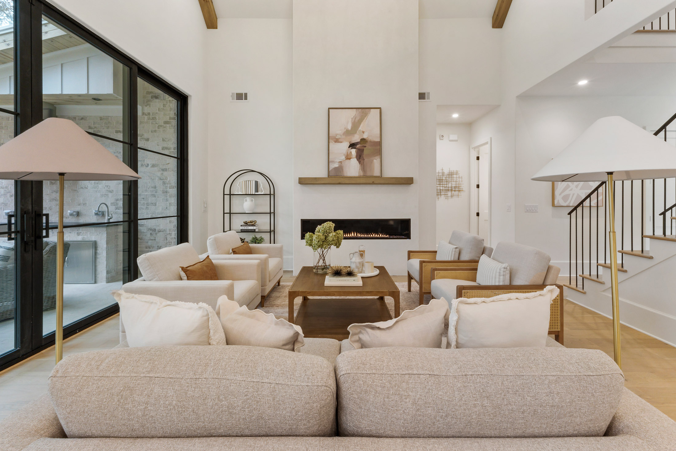  The Epitome of Alpharetta Luxury: Transitional Masterpiece in Garden District - 物件實景