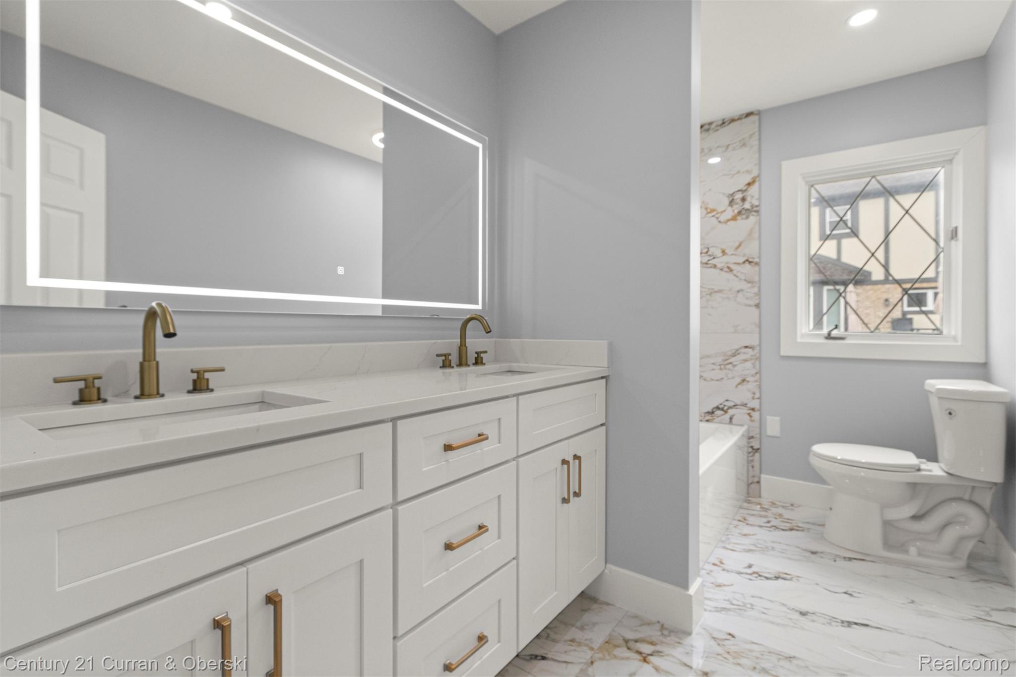 Livonia, Michigan, 48152, United States, 3 Bedrooms Bedrooms, ,3 BathroomsBathrooms,Residential,For Sale,2011700