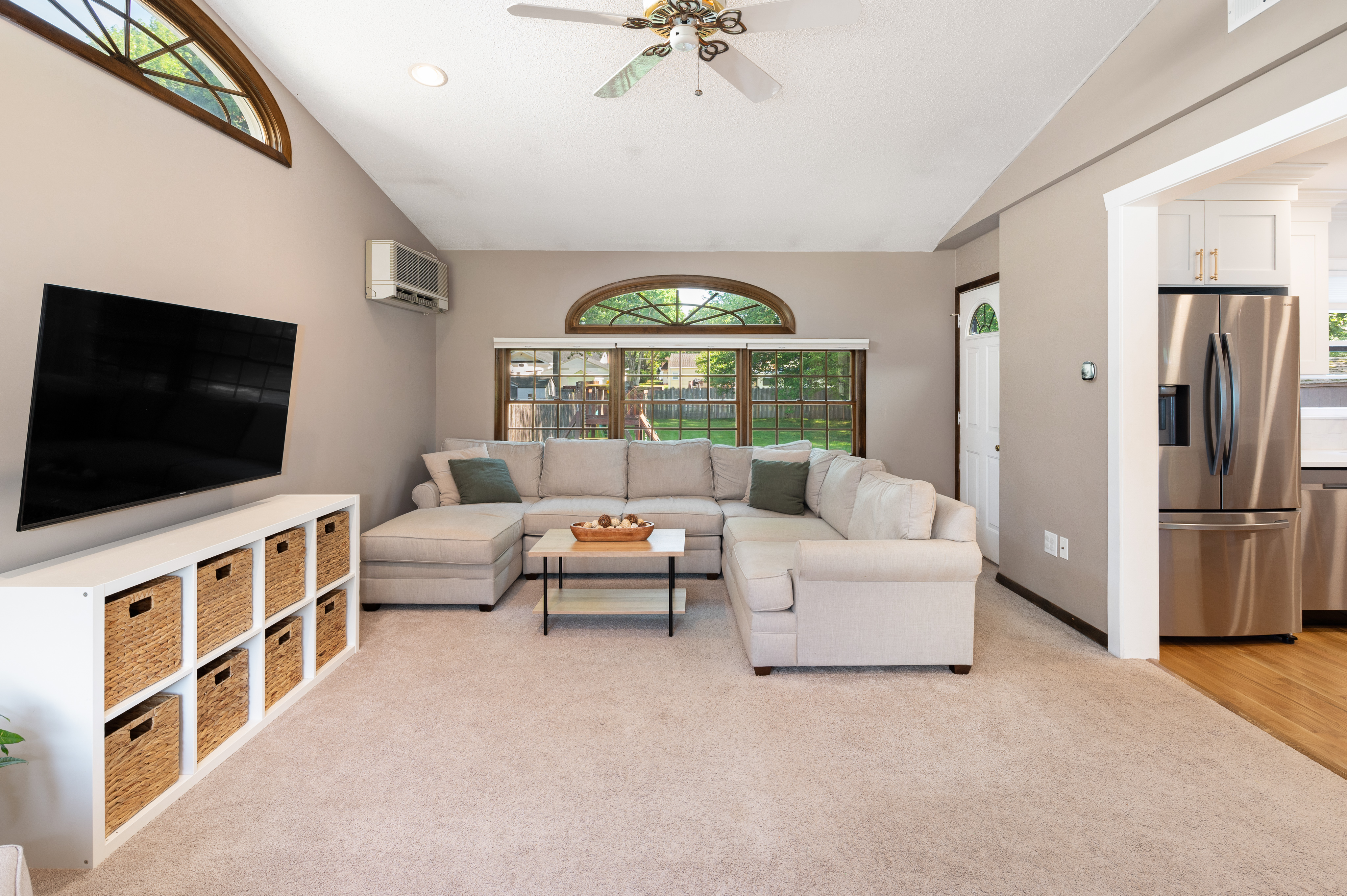  Fully modernized 3-bedroom ranch in a quiet, beautiful neighborhood. - 物件實景