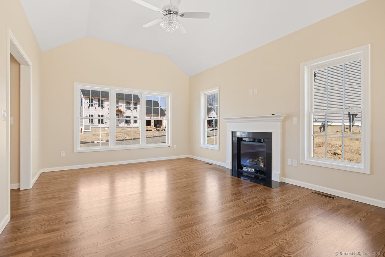 Bristol, Connecticut, 06010, United States, 3 Bedrooms Bedrooms, ,2 BathroomsBathrooms,Residential,For Sale,1926170