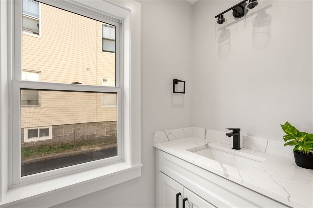 Gloucester, Massachusetts, 01930, United States, 2 Bedrooms Bedrooms, ,2 BathroomsBathrooms,Residential,For Sale,1916959