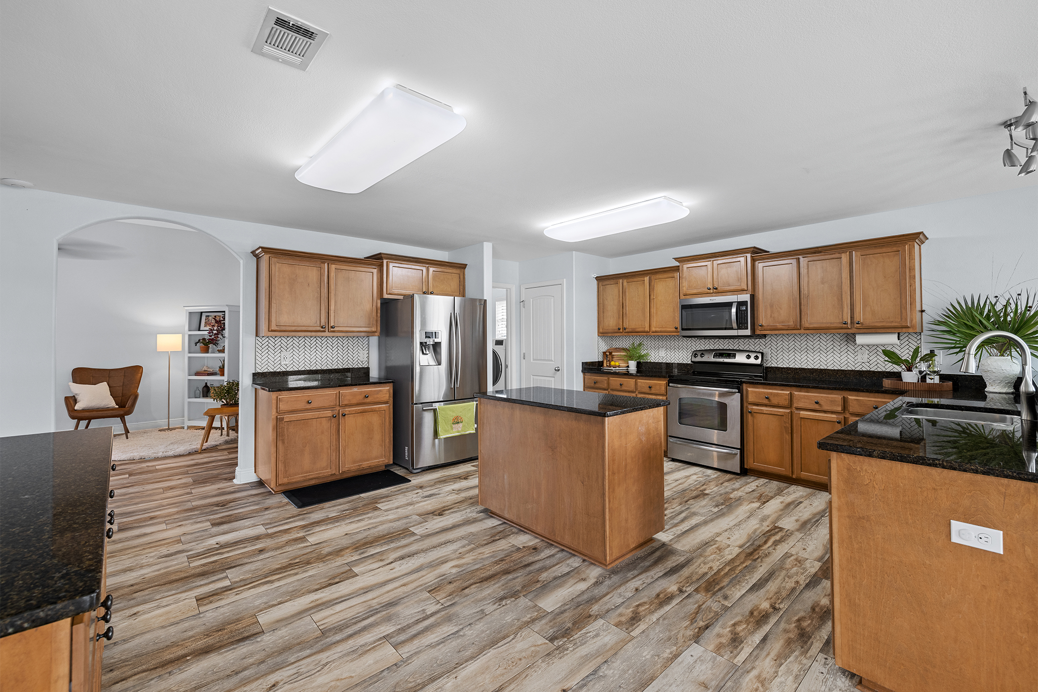  Spacious Craftsman in Summerset Estates - 物件實景