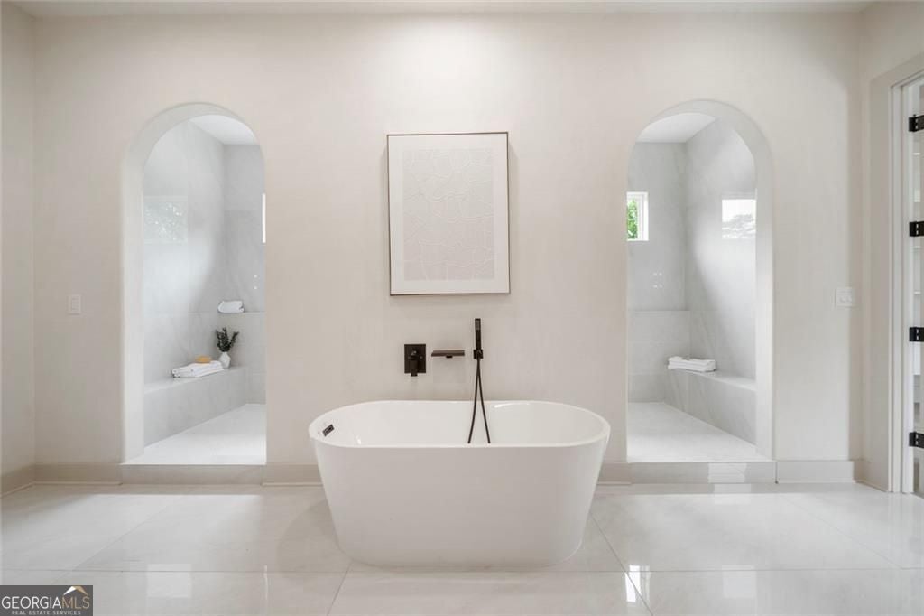 Lawrenceville, Georgia, 30046, United States, 5 Bedrooms Bedrooms, ,5 BathroomsBathrooms,Residential,For Sale,2042592