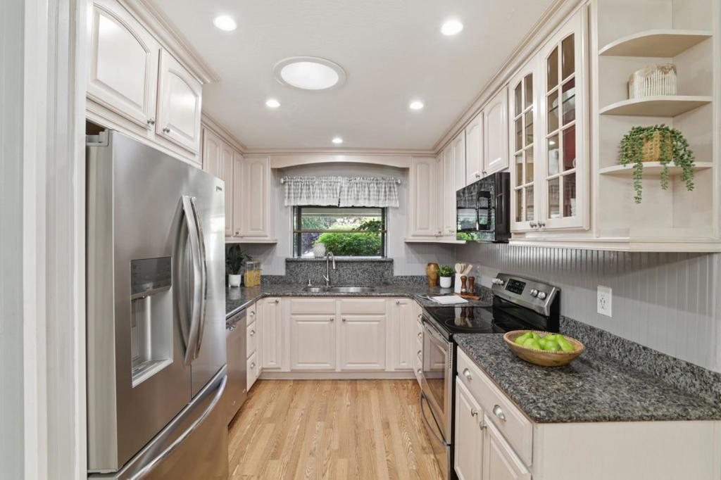 San Jose, California, 95123, United States, 3 Bedrooms Bedrooms, ,2 BathroomsBathrooms,Residential,For Sale,1975297