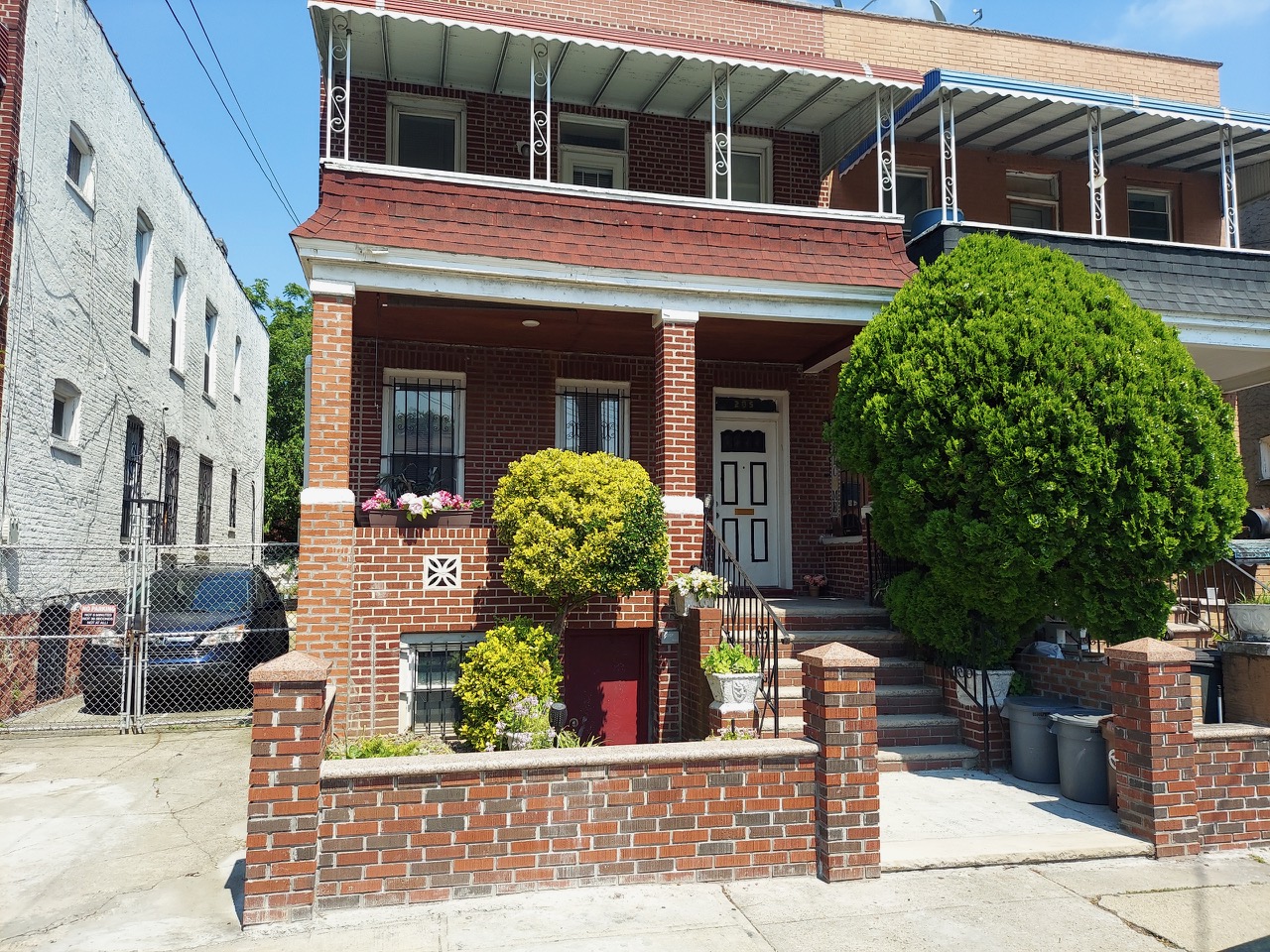 Brooklyn, New York, 11212, United States, 6 Bedrooms Bedrooms, ,2 BathroomsBathrooms,Residential,For Sale,1899398