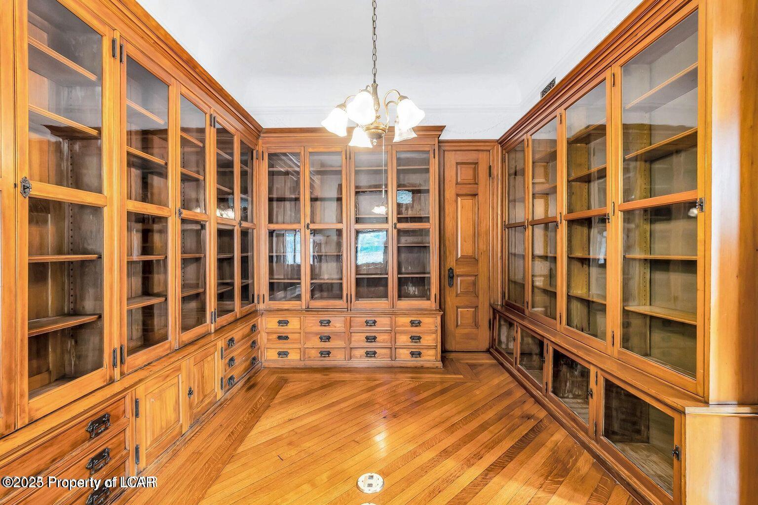 Wilkes-Barre, Pennsylvania, 18701, United States, 7 Bedrooms Bedrooms, ,3 BathroomsBathrooms,Residential,For Sale,1982709