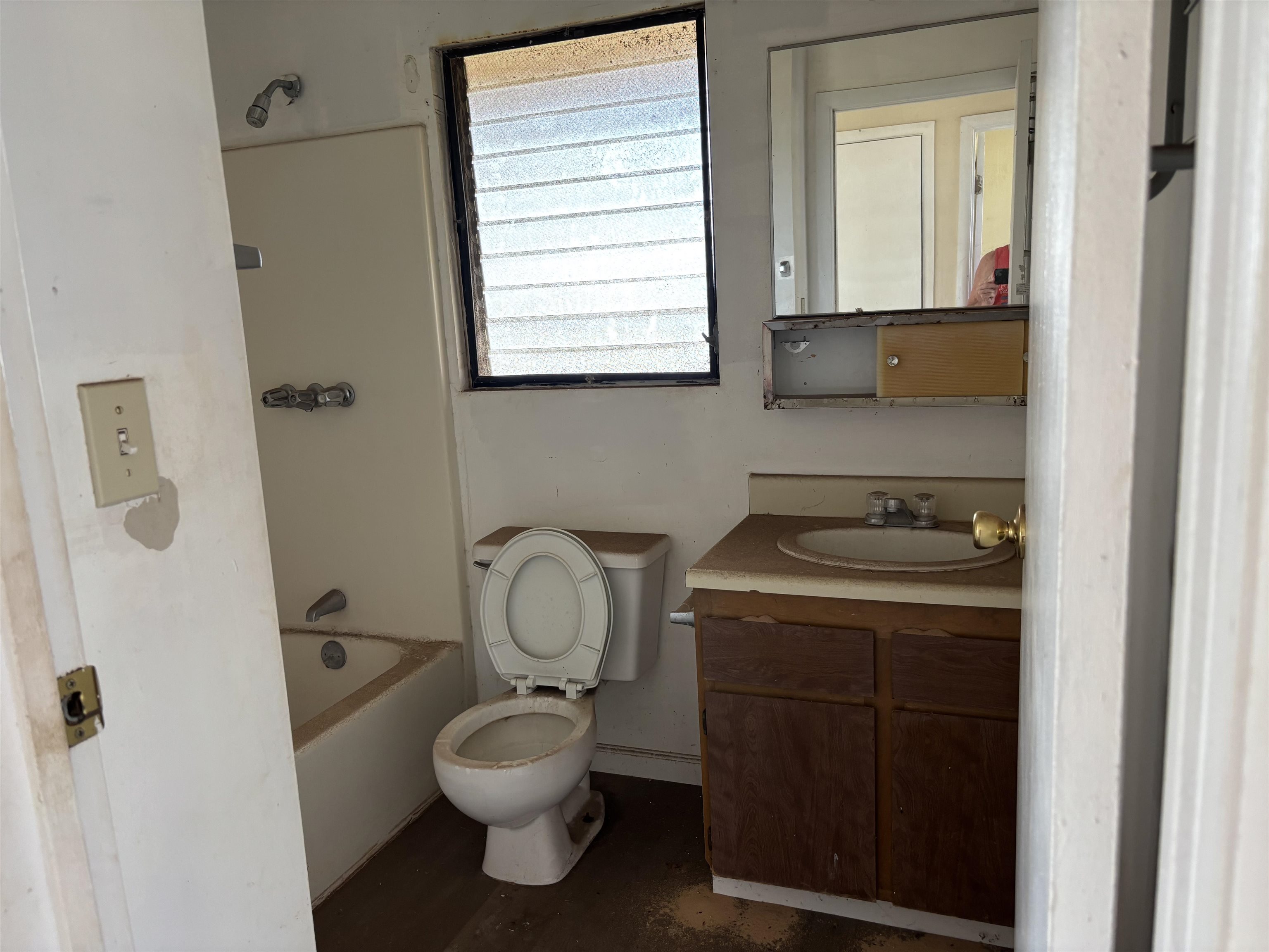 Kaunakakai, Hawaii, 96748, United States, 2 Bedrooms Bedrooms, ,1 BathroomBathrooms,Residential,For Sale,1917181