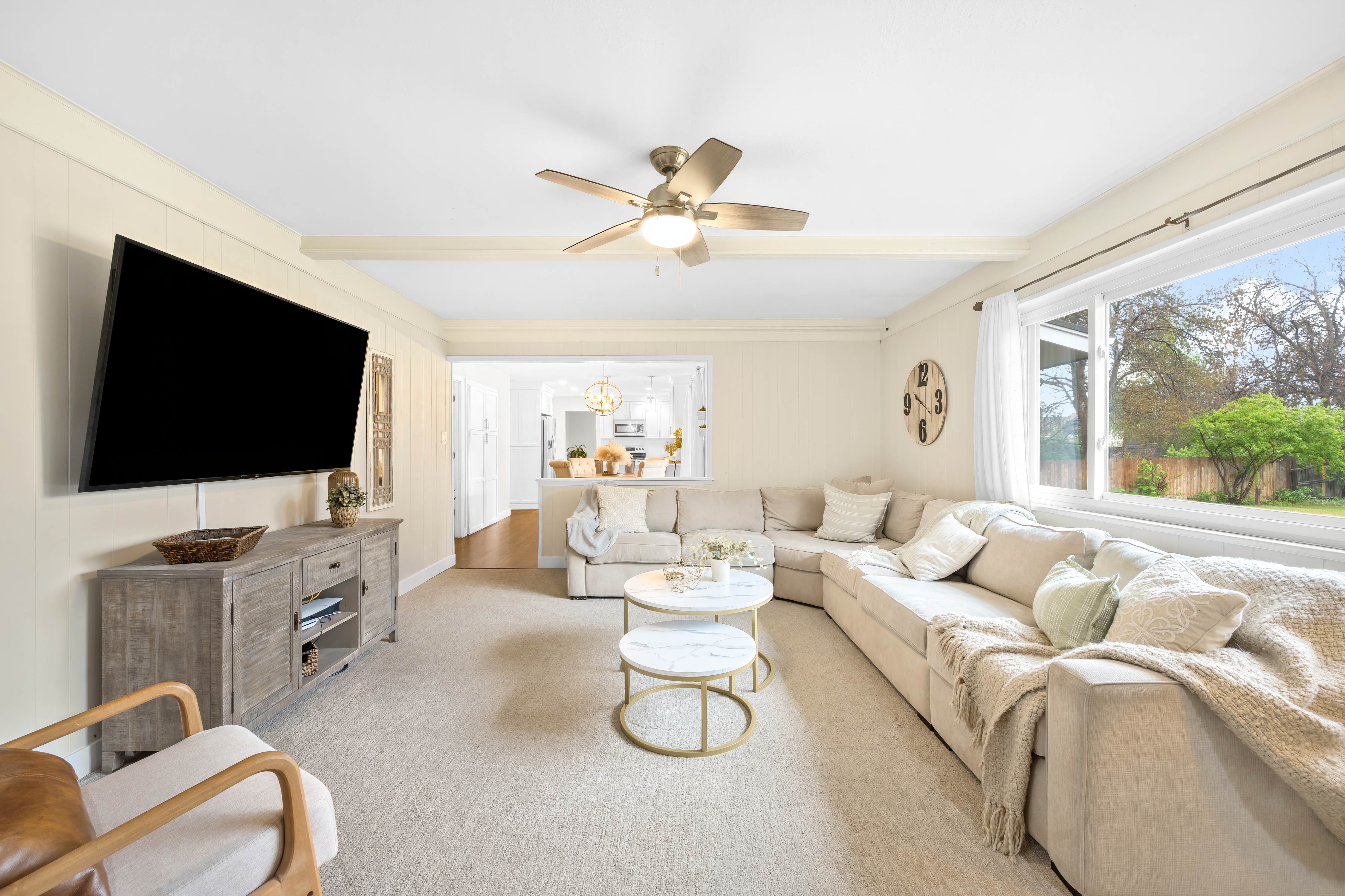  Beautifully Maintained Home in the Highly Desired Columbine Knolls Neighborhood - 物件實景