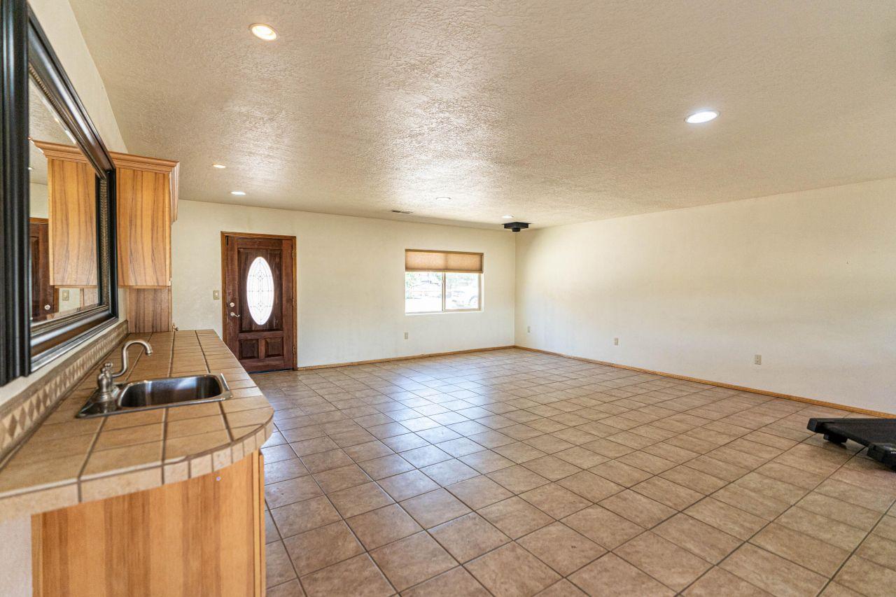 Los Ranchos, New Mexico, 87114, United States, 4 Bedrooms Bedrooms, ,5 BathroomsBathrooms,Residential,For Sale,1720943