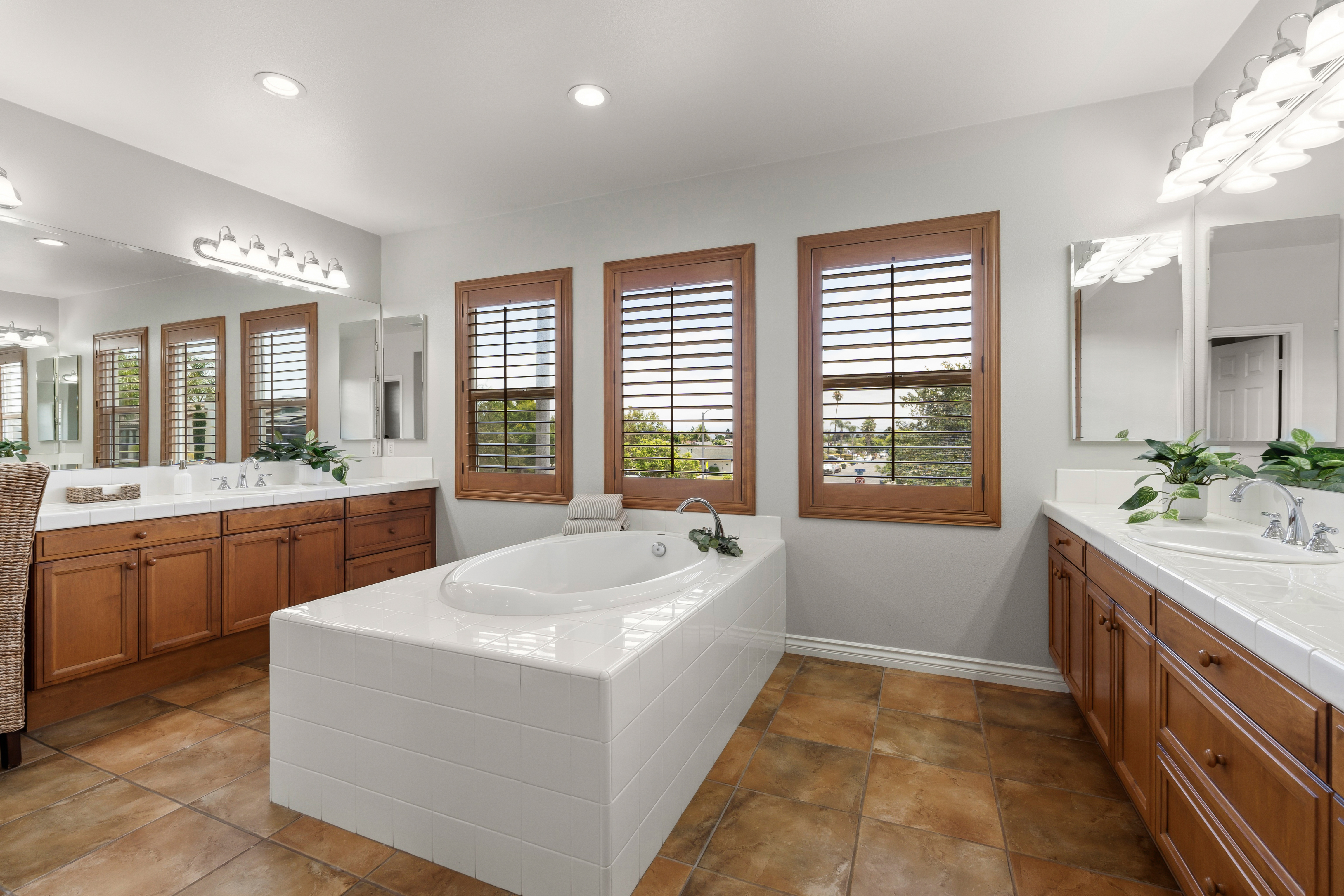  675 Charleston Place, Ventura, CA 93004 - 物件實景