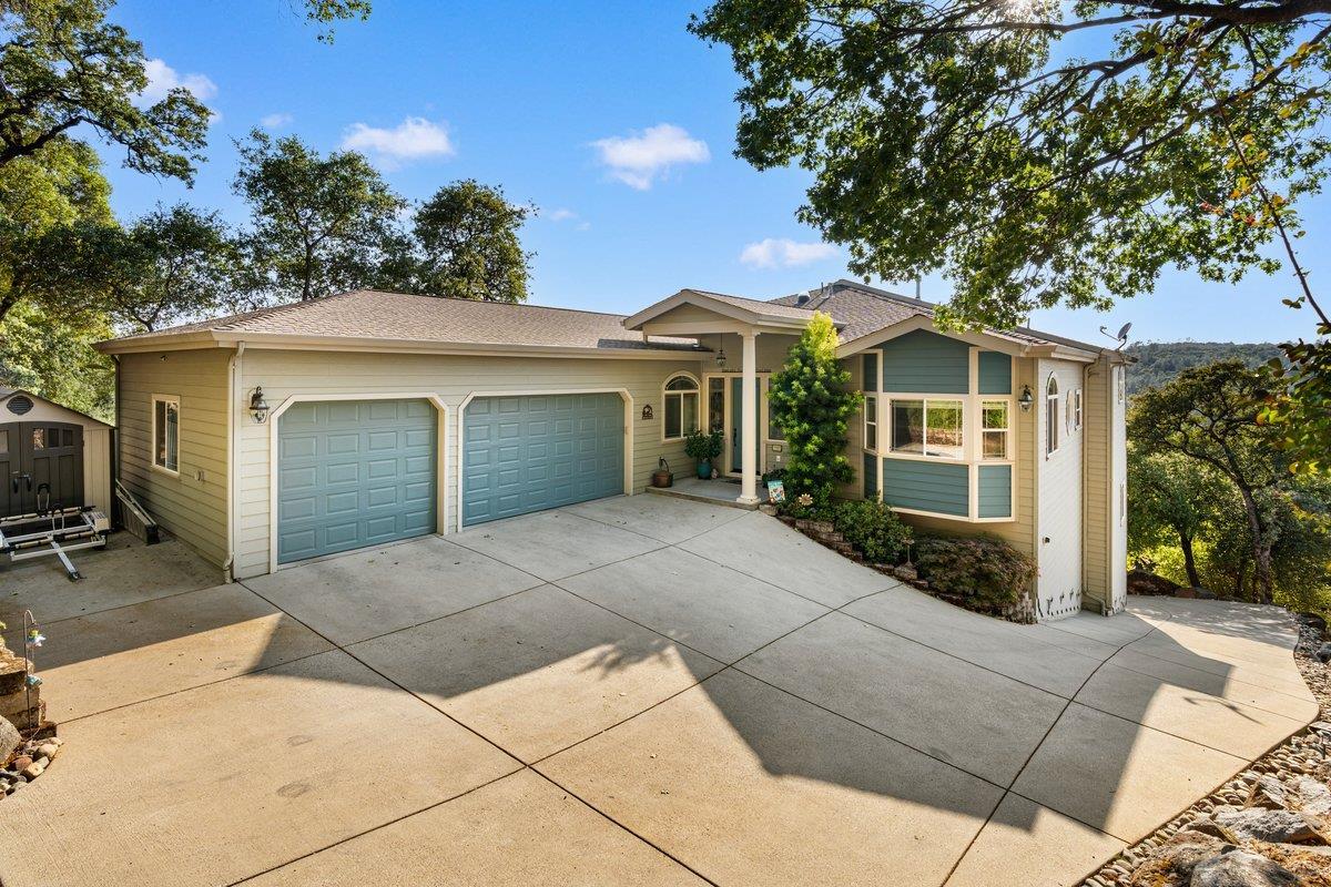 Penn Valley, California, 95946, United States, 5 Bedrooms Bedrooms, ,3 BathroomsBathrooms,Residential,For Sale,1915394