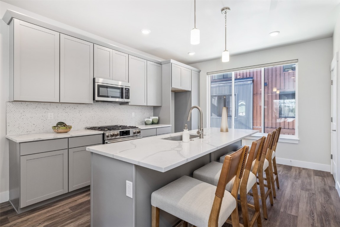 Silverthorne, Colorado, 80498, United States, 2 Bedrooms Bedrooms, ,2 BathroomsBathrooms,Residential,For Sale,1989291