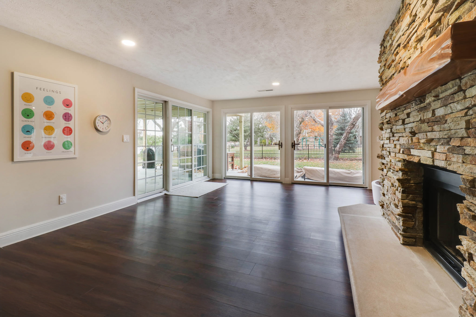 Bloomington, Illinois, 61704, United States, 5 Bedrooms Bedrooms, ,4 BathroomsBathrooms,Residential,For Sale,1991973