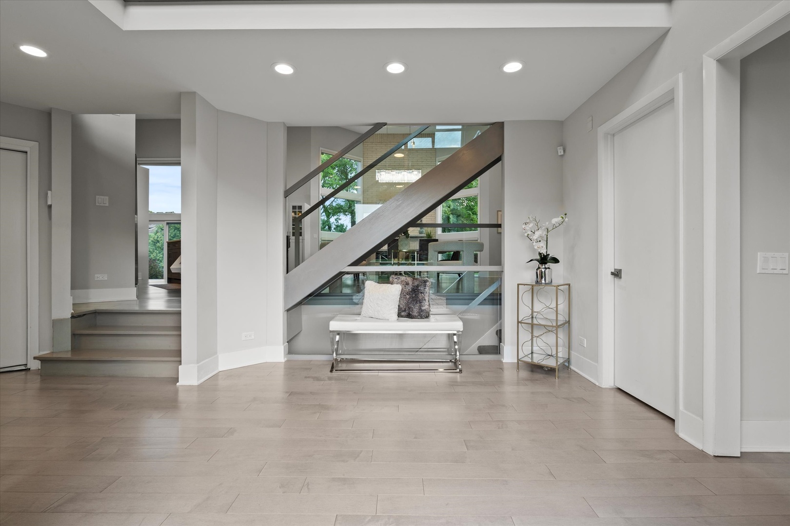 Oak Brook, Illinois, 60523, United States, 5 Bedrooms Bedrooms, ,6 BathroomsBathrooms,Residential,For Sale,1903537