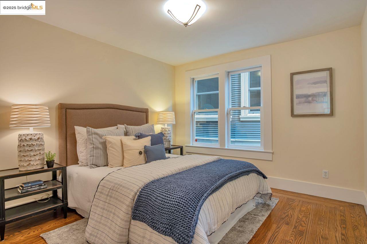 Oakland, California, 94609, United States, 2 Bedrooms Bedrooms, ,1 BathroomBathrooms,Residential,For Sale,1934711