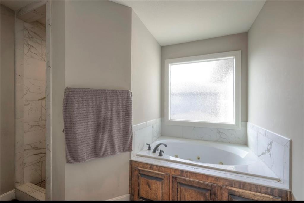 Olathe, Kansas, 66062, United States, 4 Bedrooms Bedrooms, ,4 BathroomsBathrooms,Residential,For Sale,1992047