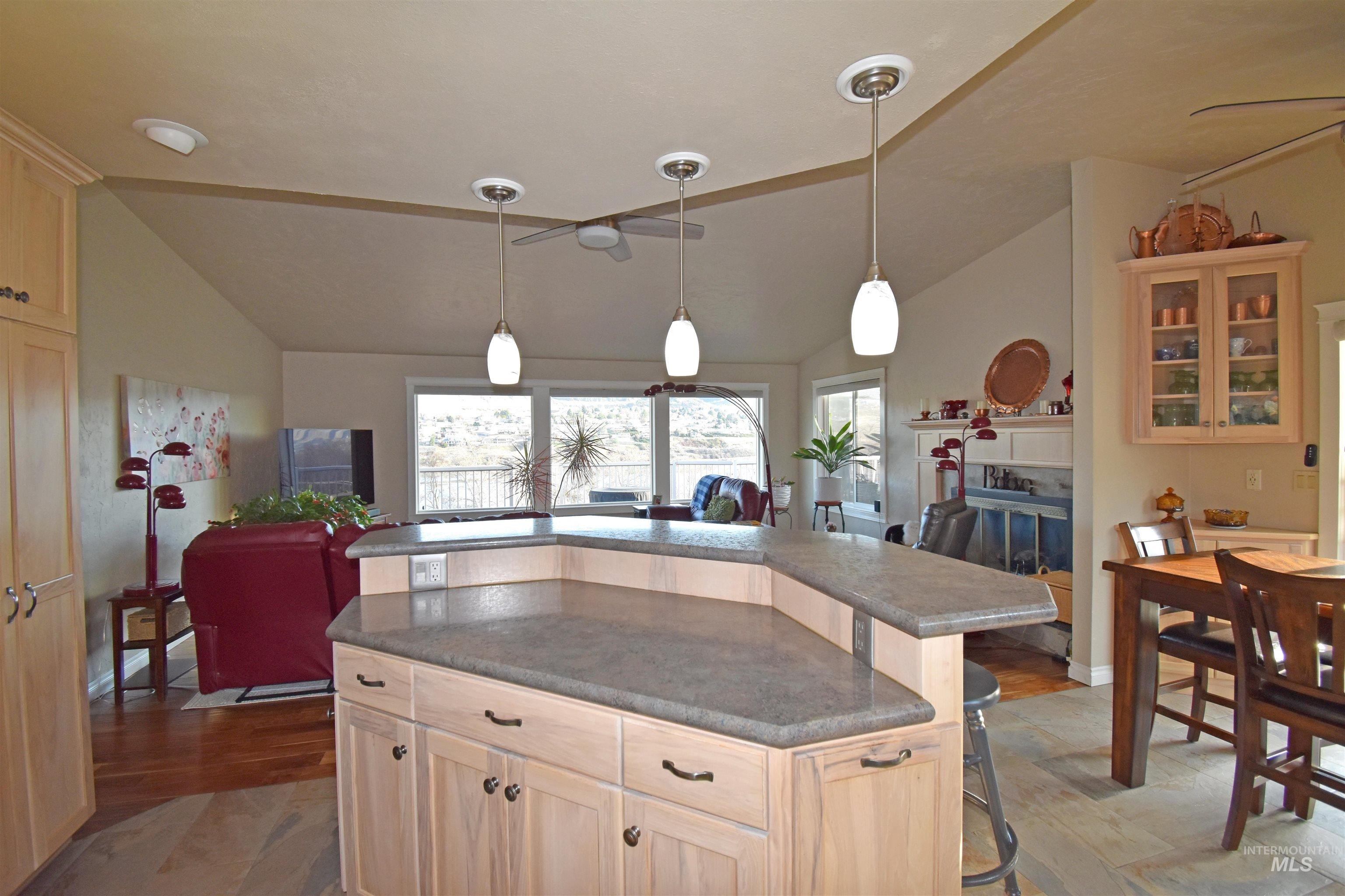 Clarkston, Washington, 99403, United States, 4 Bedrooms Bedrooms, ,2 BathroomsBathrooms,Residential,For Sale,2011343