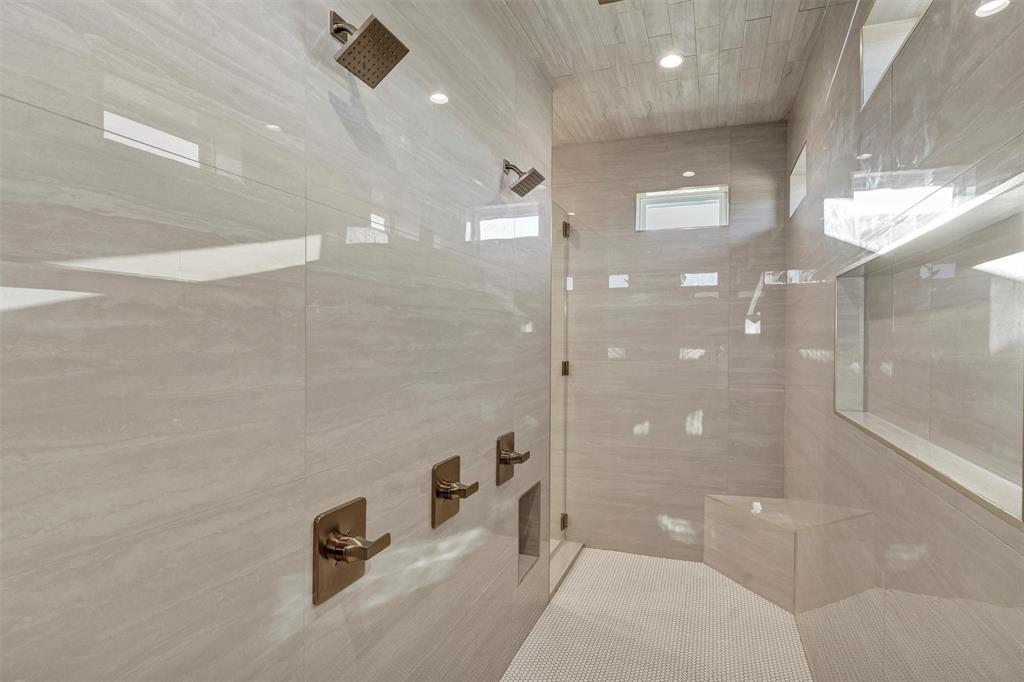 Granbury, Texas, 76049, United States, 4 Bedrooms Bedrooms, ,3 BathroomsBathrooms,Residential,For Sale,2007814