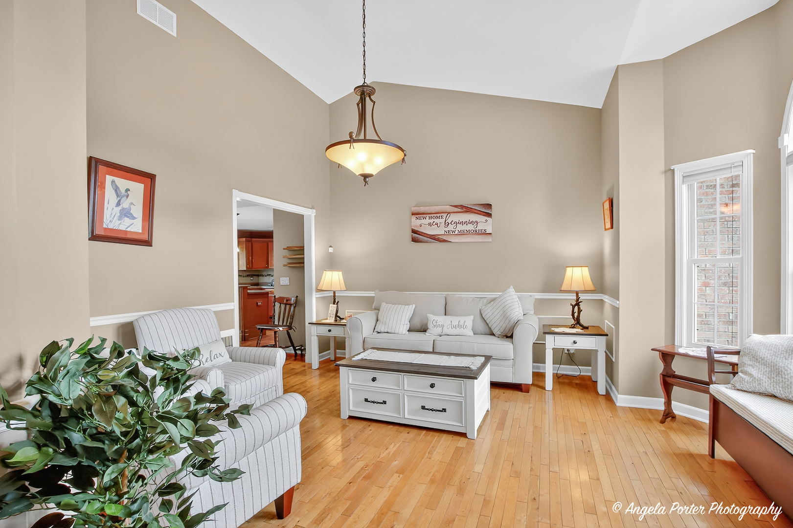 Mchenry, Illinois, 60051, United States, 4 Bedrooms Bedrooms, ,4 BathroomsBathrooms,Residential,For Sale,1916505