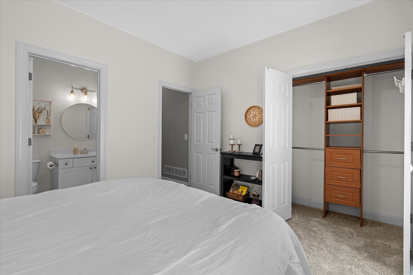 Villa Rica, Georgia, 30180, United States, 6 Bedrooms Bedrooms, ,4 BathroomsBathrooms,Residential,For Sale,1983769