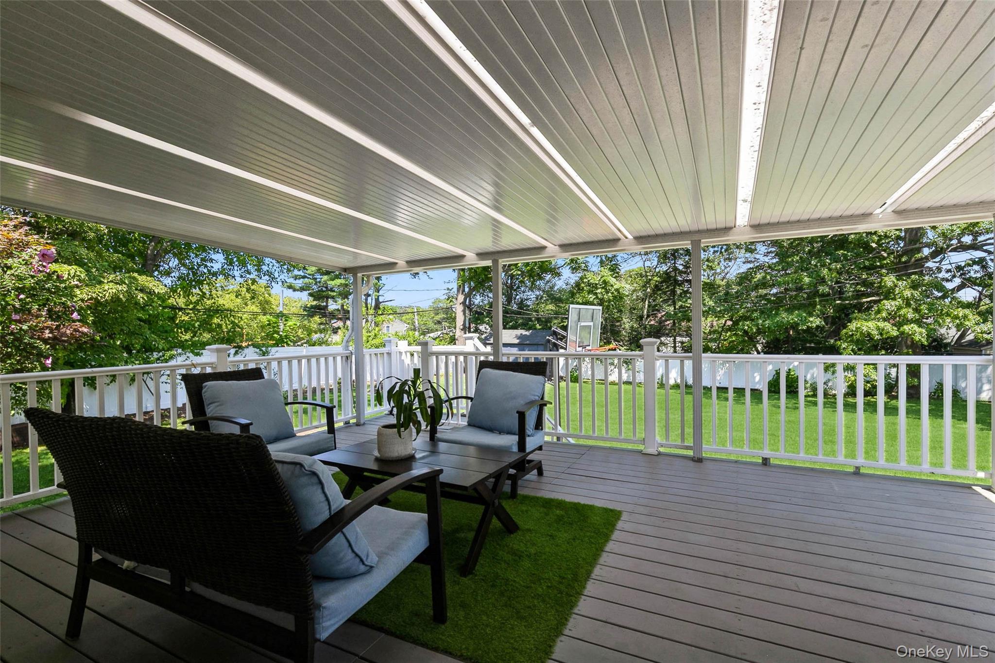 Commack, New York, 11725, United States, 6 Bedrooms Bedrooms, ,3 BathroomsBathrooms,Residential,For Sale,1917950