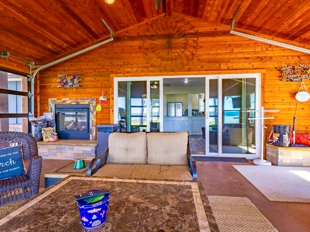 Possum Kingdom Lake, Texas, 76449, United States, 3 Bedrooms Bedrooms, ,2 BathroomsBathrooms,Residential,For Sale,1976028