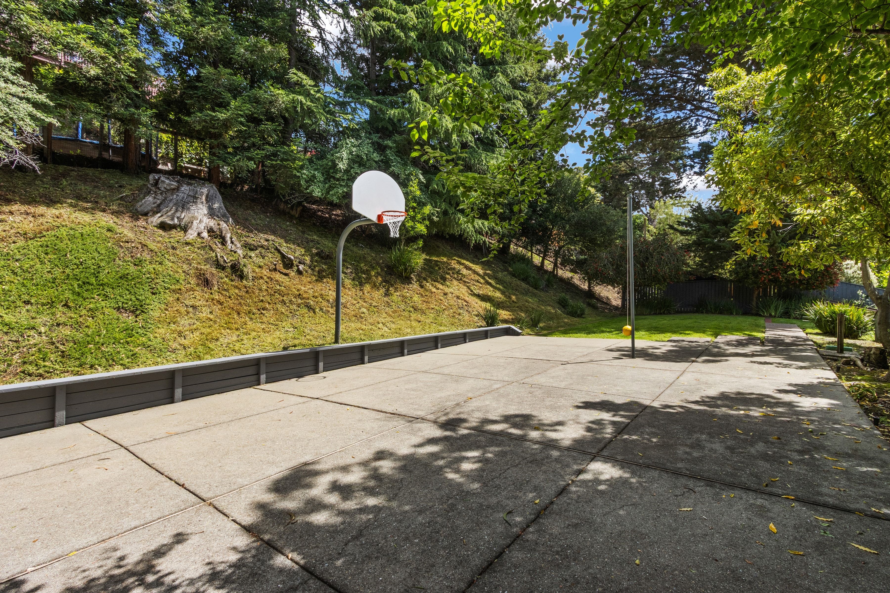  Classic Character Meets Modern Comfort in Crocker Highlands - 物件實景