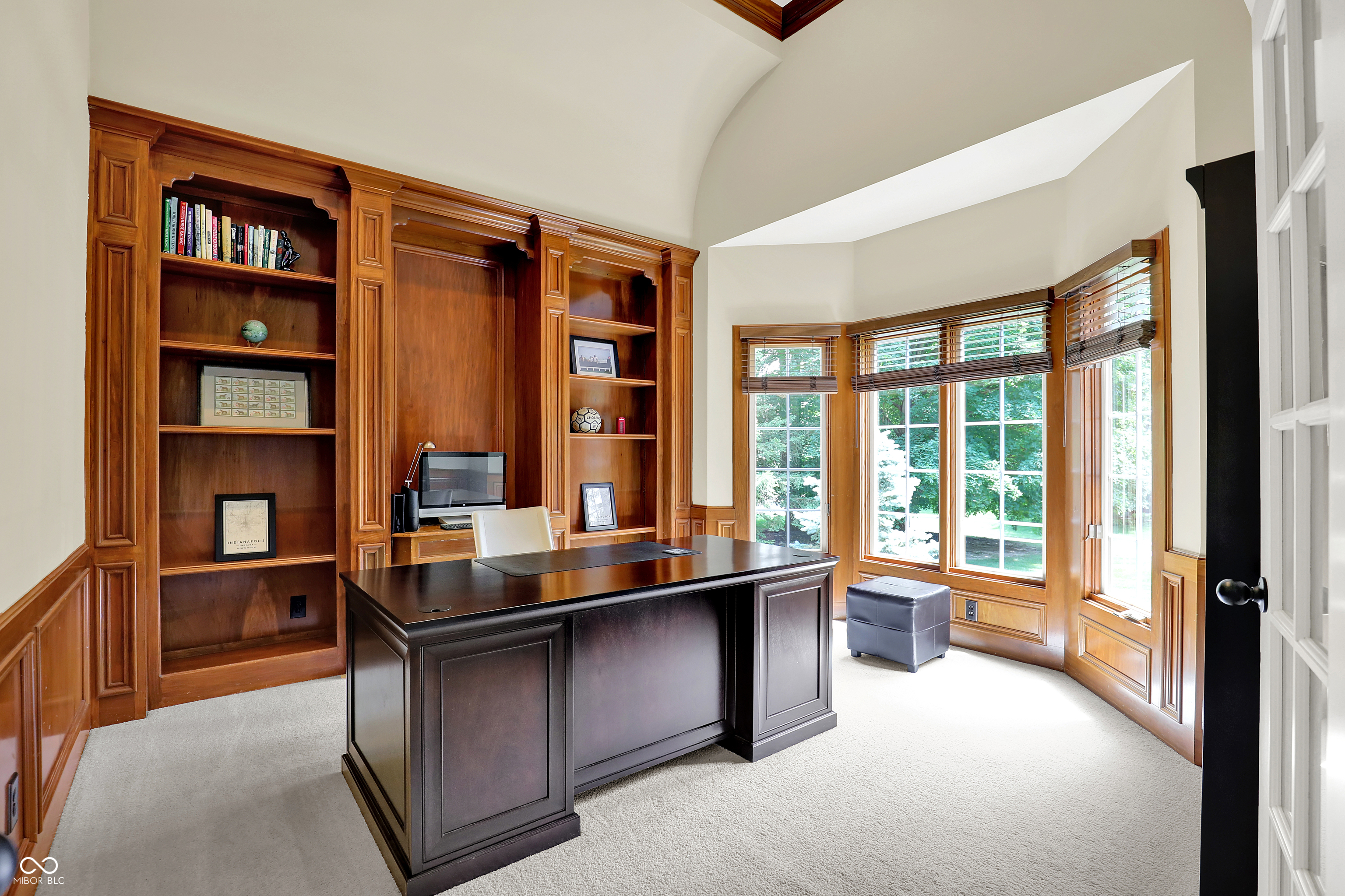 Zionsville, Indiana, 46077, United States, 5 Bedrooms Bedrooms, ,5 BathroomsBathrooms,Residential,For Sale,1978641