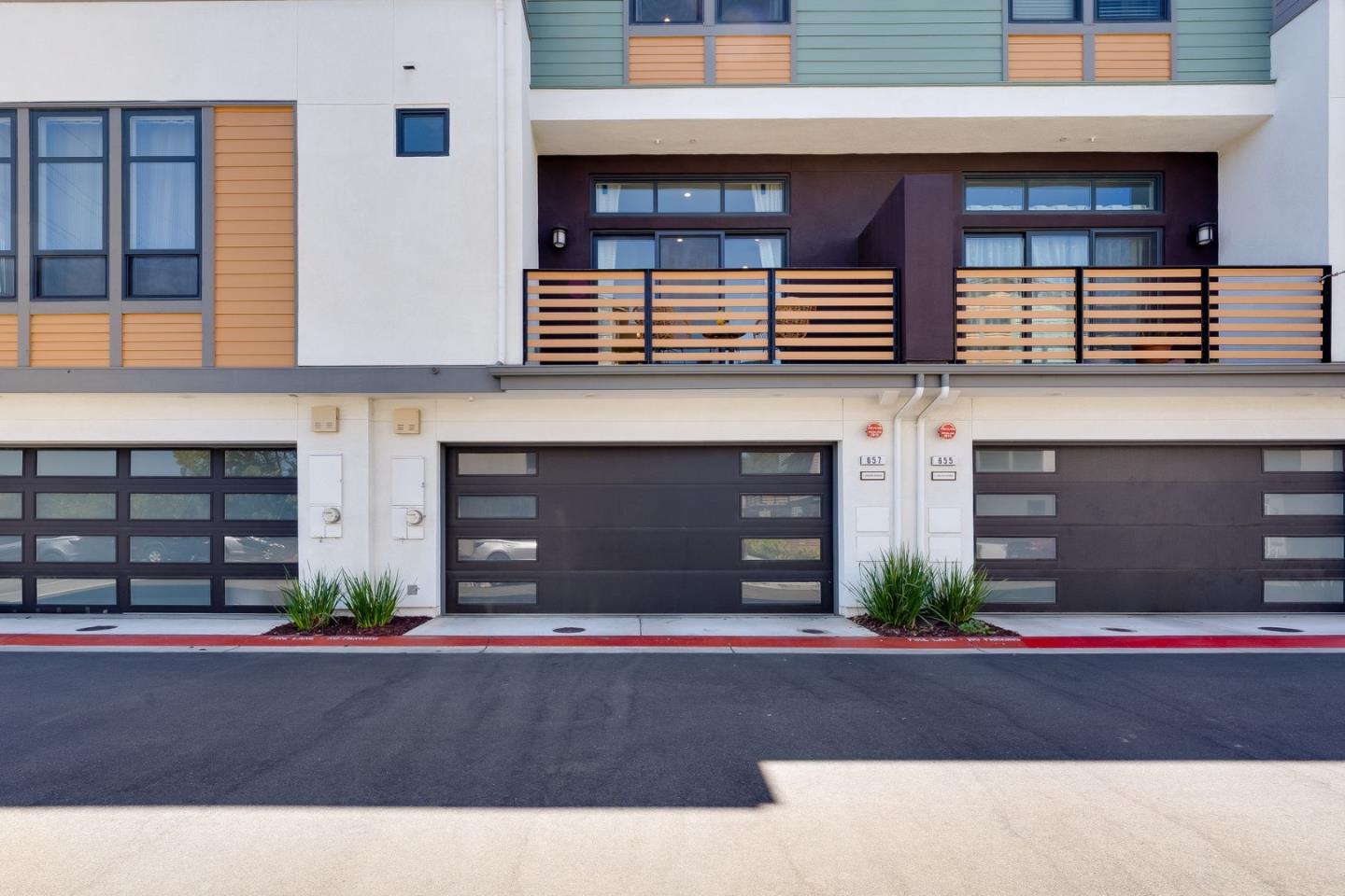 Sunnyvale, California, 94086, United States, 3 Bedrooms Bedrooms, ,4 BathroomsBathrooms,Residential,For Sale,1926187
