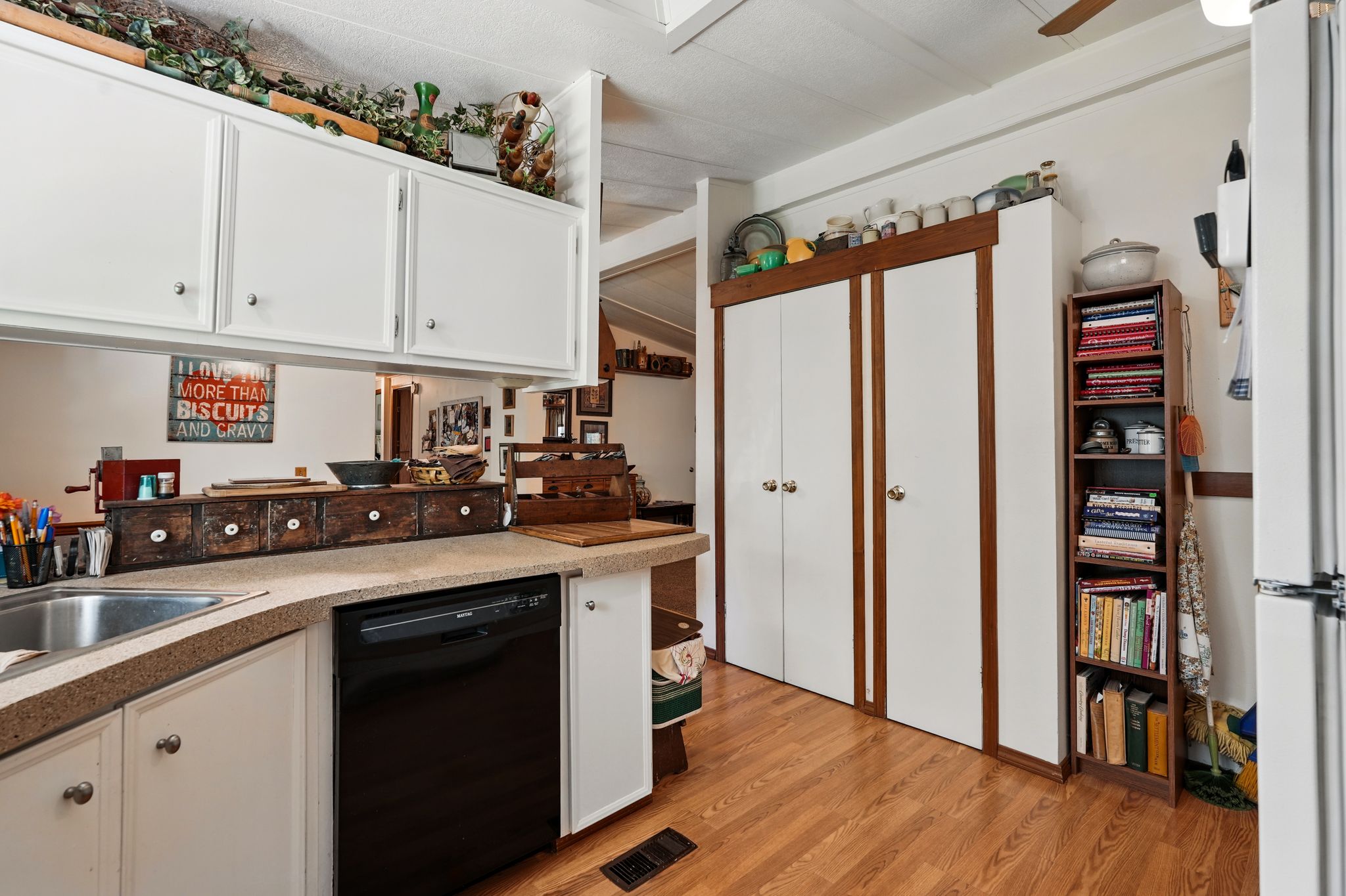 Sagle, Idaho, 83860, United States, 4 Bedrooms Bedrooms, ,2 BathroomsBathrooms,Residential,For Sale,1931932