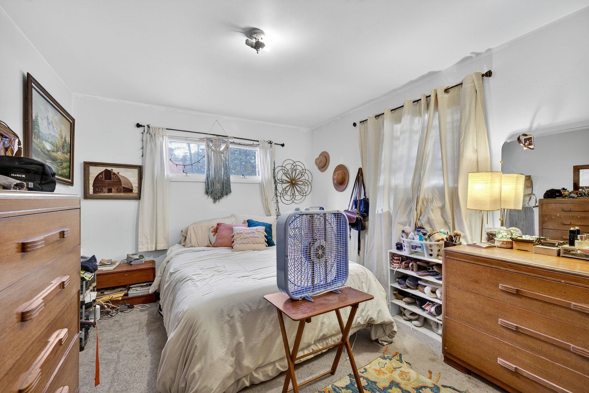 Portsmouth, New Hampshire, 03801, United States, 3 Bedrooms Bedrooms, ,1 BathroomBathrooms,Residential,For Sale,1934652