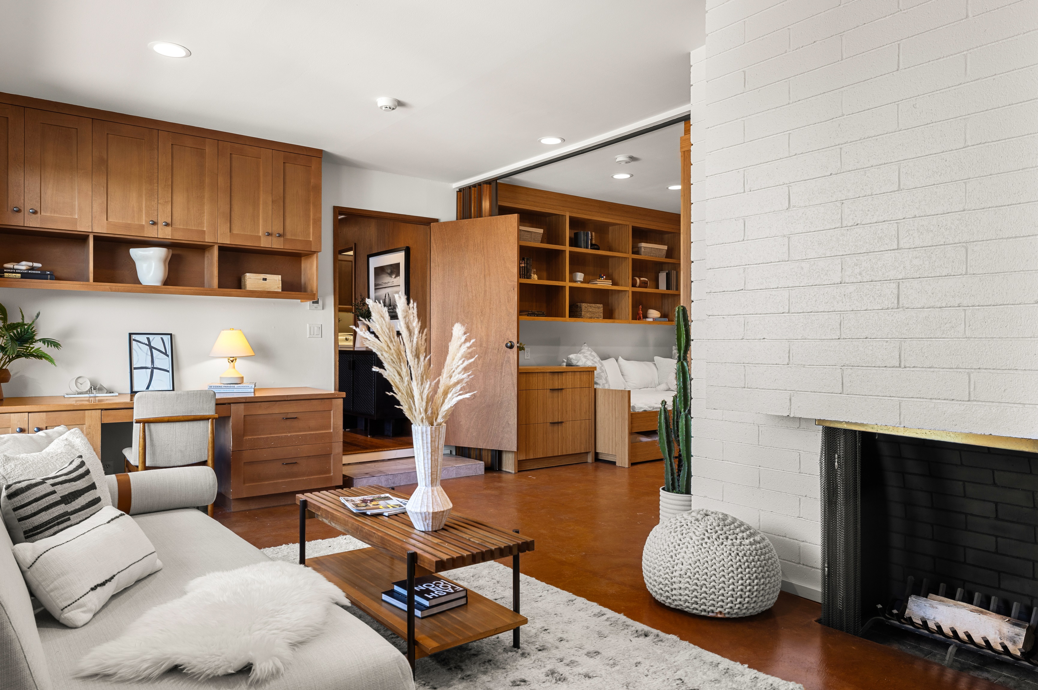  An Architectural Home Framed By Light And Views - 物件實景