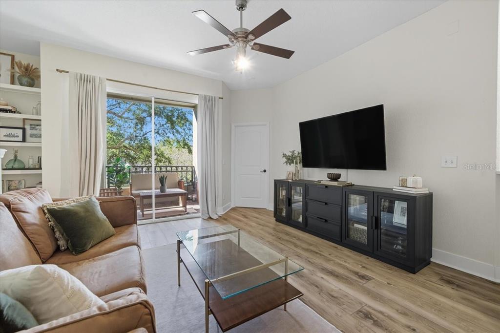 Tampa, Florida, 33602, United States, 3 Bedrooms Bedrooms, ,2 BathroomsBathrooms,Residential,For Sale,1970738