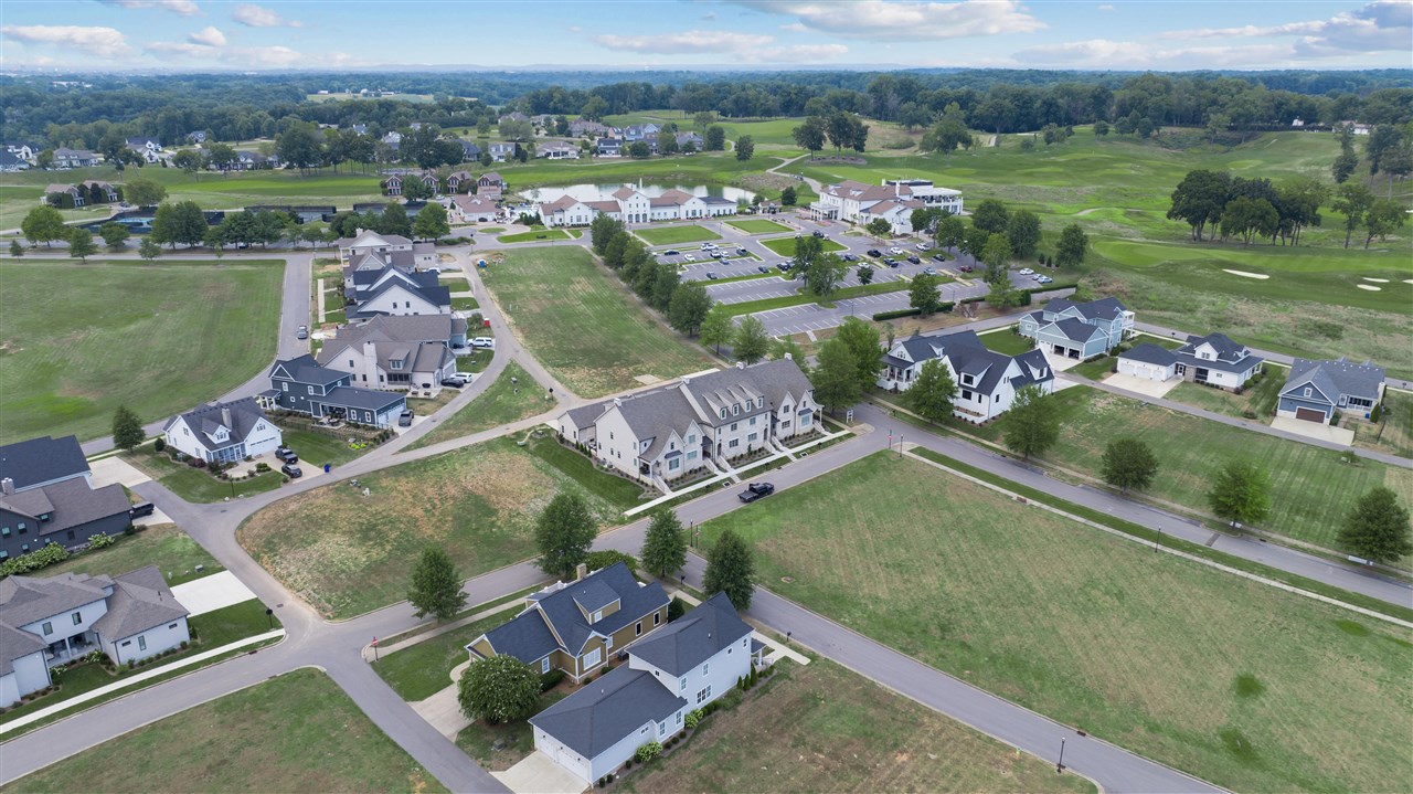 Bowling Green, Kentucky, 42103, United States, 3 Bedrooms Bedrooms, ,4 BathroomsBathrooms,Residential,For Sale,1941670