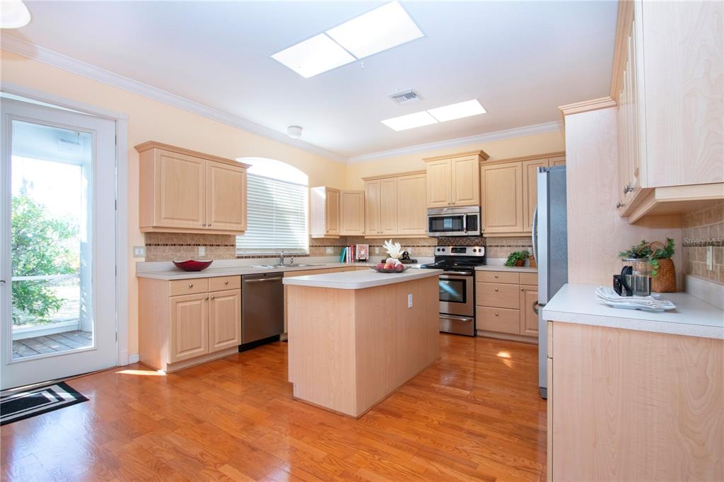 Ellenton, Florida, 34222, United States, 4 Bedrooms Bedrooms, ,3 BathroomsBathrooms,Residential,For Sale,1988008