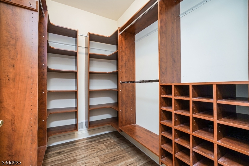 Franklin Twp., New Jersey, 08873, United States, 2 Bedrooms Bedrooms, ,3 BathroomsBathrooms,Residential,For Sale,1992917